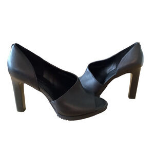 From the Set of George & Tammy Karl Lagerfeld “Brettie” Pumps 10